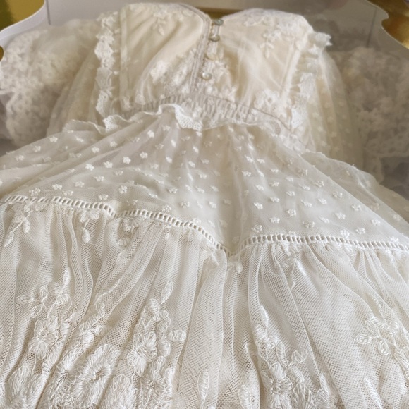 Spell & The Gypsy “Dawn” Lace Gown – Cream / IVORY | Size XS - Picture 5 of 8